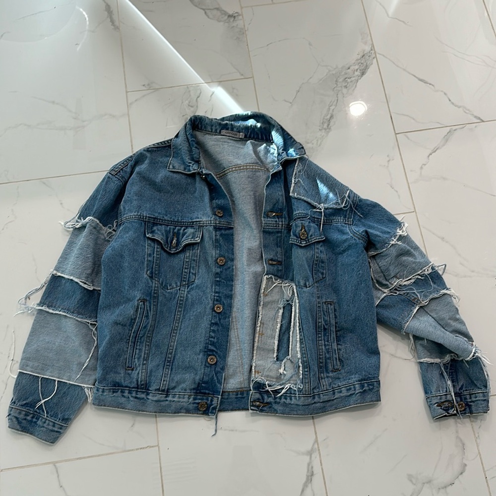 Oversized Distressed Denim Jean jacket S CARMAR LF